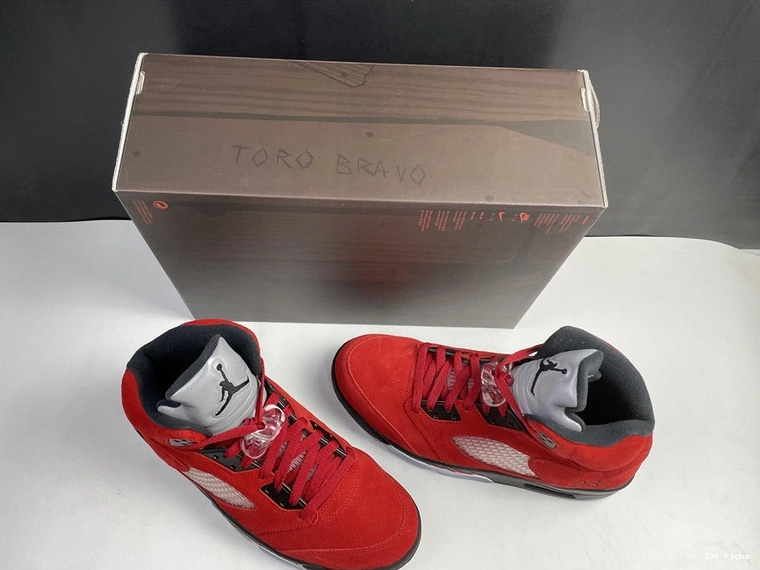 DD0587-600 Bull” “Raging 5 Air Jordan  0325